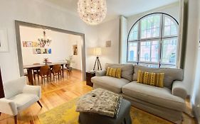 Luxury Vintage apartment with all the comforts of home at the city centre, next to Marquês de Pombal